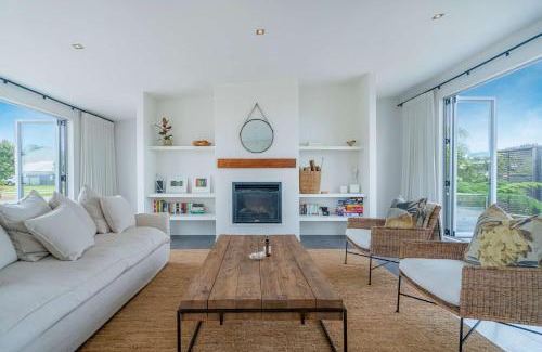 Matarangi Casa | Hosts on the Coast 109 Simply Divine