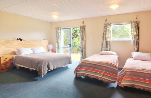Matarangi Casa | Hosts on the Coast - A Honey on Manuka