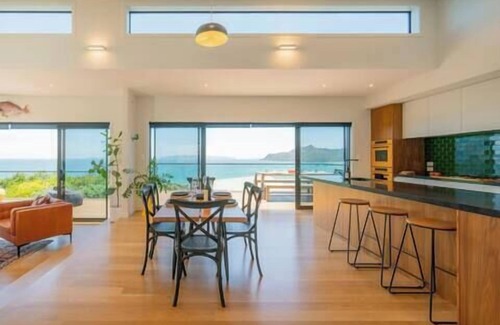 Rings Beach Casa | Hosts on the Coast Ataahua