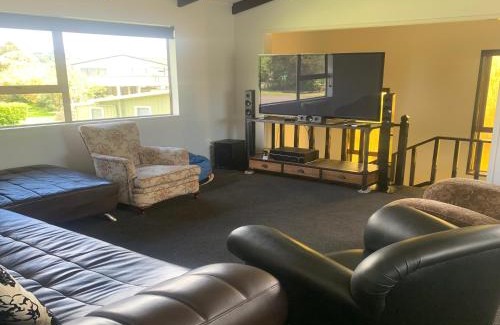 Cooks Beach Casa | Hosts on The Coast Holidays On Hardy