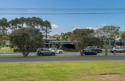 Cooks Beach Casa | Hosts on the Coast Laze Away on Cook