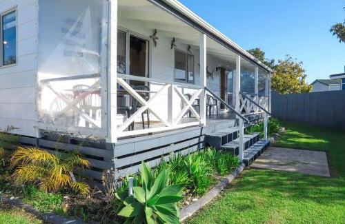 Whitianga Casa | Hosts on the Coast Marlin Cottage