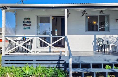 Whitianga Casa | Hosts on the Coast Marlin Cottage