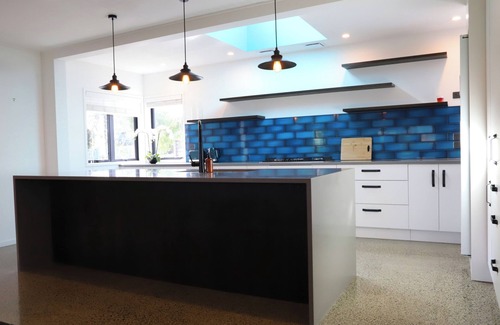 Waihi Beach Casa | Hosts on the Coast Hillview Hideaway
