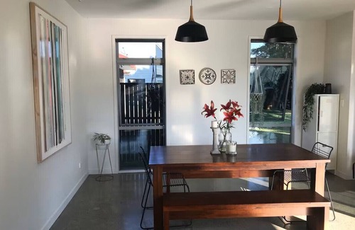Whangamata Casa | Hosts on the Coast Whanga Escape