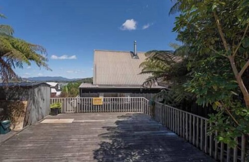Whitianga Casa | Hosts on the Coast Picture Perfect on Haddon