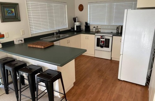Pauanui Casa | Hosts on the Coast Relax on Coronation