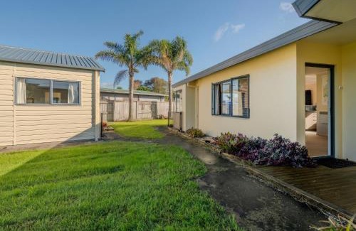 Cooks Beach Casa | Hosts on the Coast - Seas the Day
