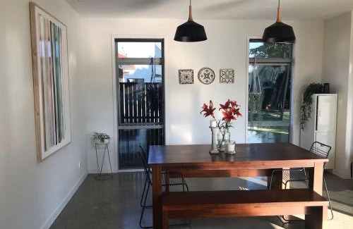 Whangamata Casa | Hosts on the Coast Whanga Escape