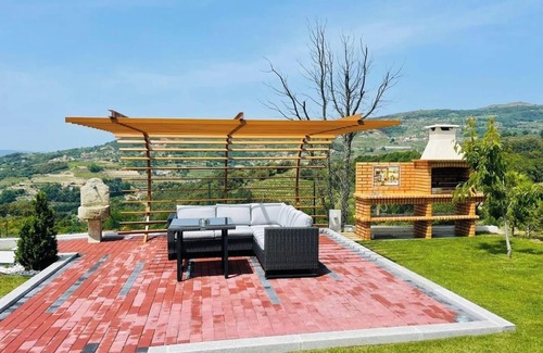 Miguas Casa | HostWise – Douro View Villa w/ 10 Suites and Pool