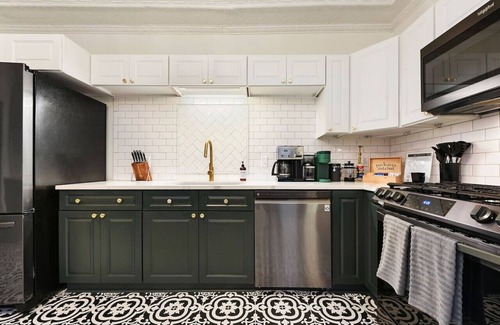 Central Northside Casa | ★ HostWise Stays ★ Elegant Mexican War Streets Home!