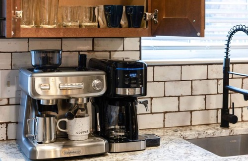 Lawrenceville Casa | ★HostWise Stays★ Hot Tub, King Bed, Cabin Vibes in Lawrenceville!