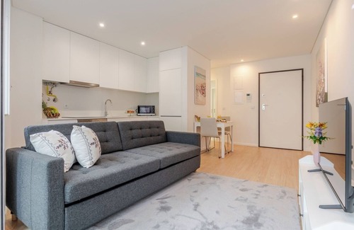 Leca da Palmeira Apartamento | HostWise - Stylish Studios w/ Balcony and Parking