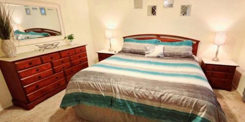 Taylor Ranch Casa | Hot Air Balloon Haven, King Bed, Office, Foosball, Crib