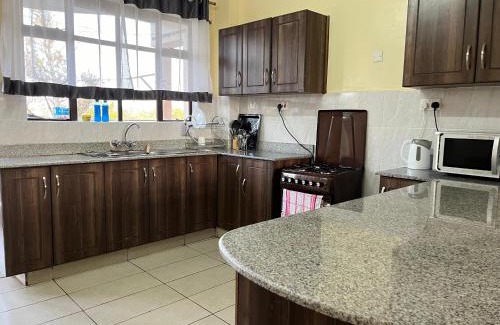 Nanyuki Apartamento | Hot Choice 3BR All ensuite