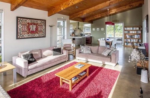 Mangawhai Casa | Hot Sands Olive Estate - Peaceful haven in a gated community close to estuary and golf courses