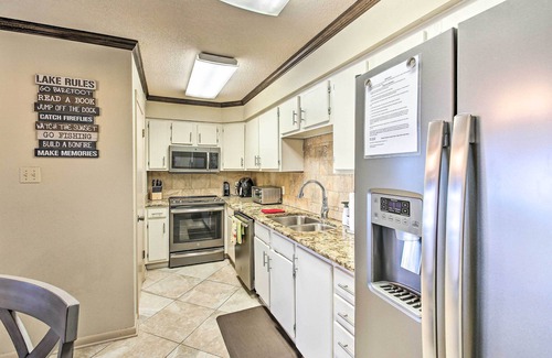 Lake Hamilton Apartamento | Hot Springs Condo on Lake Hamilton w/ Balcony!