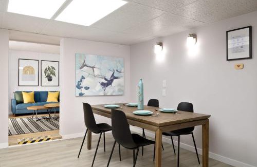 Burnaby Casa | Hot tub 2 BR beautiful seconary suite