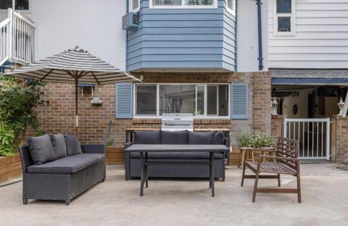 Burnaby Casa | Hot tub 2 BR beautiful seconary suite