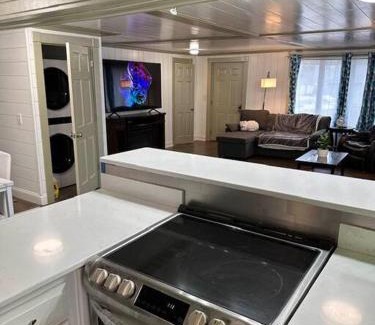 Moorhead Apartamento | Hot Tub 5 beds