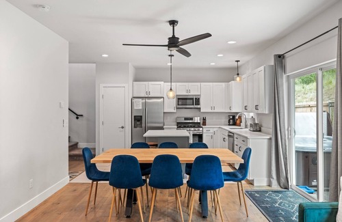 Durango Casa | Hot Tub / Air Conditioning / Close to Downtown / Pet Friendly