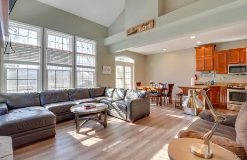 Lake Harmony Casa | Hot Tub and Community Perks Big Boulder Lake Escape