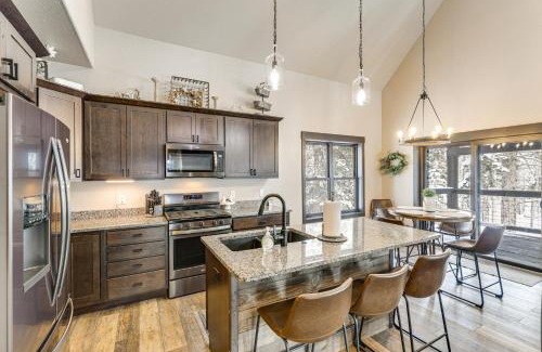Lead Casa | Hot Tub and Deck Secluded Black Hills Retreat!