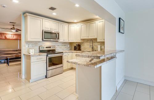 Miramar Casa | Hot Tub and Fenced Yard Pet-Friendly Miramar Haven!
