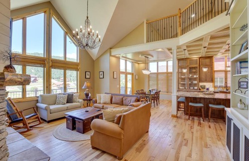 Sturgis Casa | Hot Tub and Golf Course Views Luxe Sturgis Home!
