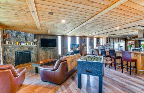 Stateline Apartamento | Hot Tub and Mtn Views Epic Stateline Escape!
