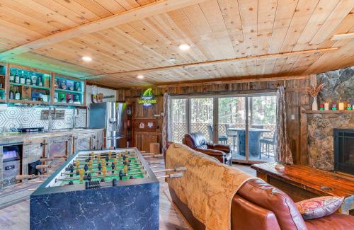 Stateline Apartamento | Hot Tub and Mtn Views Epic Stateline Escape!