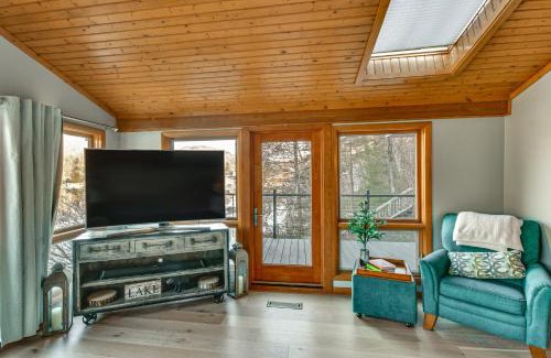 Lake Lure Casa | Hot Tub and Mtn Views! Rumbling Bald Resort Cabin