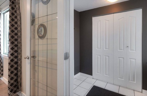 Rutland Casa | ♡ Suite luminosa de 4 habitaciones, TINA CALIENTE Y VALOR!