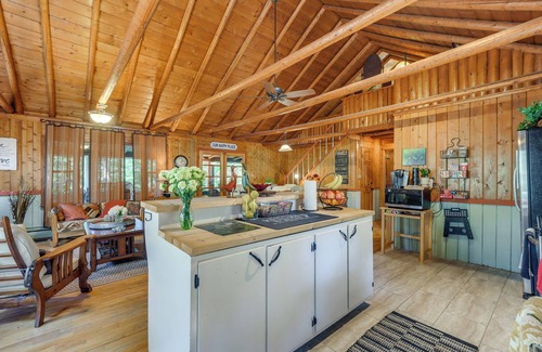 Chesapeake Ranch Estates-Drum Point Casa | Hot Tub + Beach Access: Lakefront Getaway in Lusby