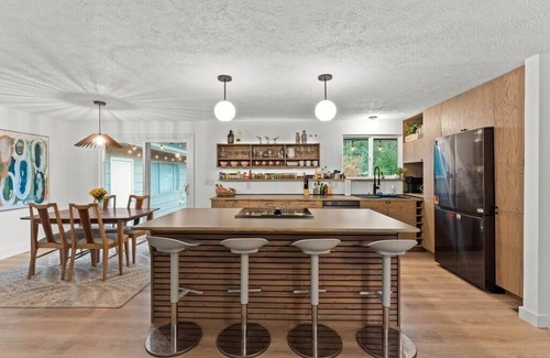 Spokane Casa | Hot Tub | Blackstone | Fire Pit | Ping Pong |River