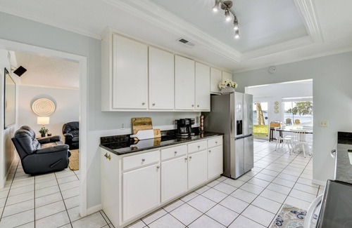 Panama City Casa | Hot Tub & Boat Dock: Getaway on Deerpoint Lake!