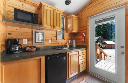 Union Cabina | Hot Tub Cabin #13