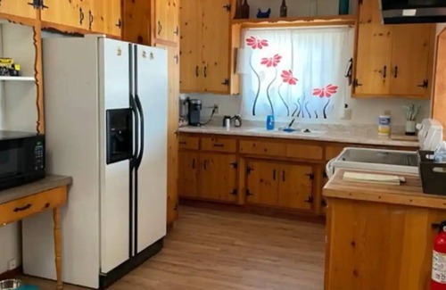 Wofford Heights Casa | Hot Tub Cabin With View