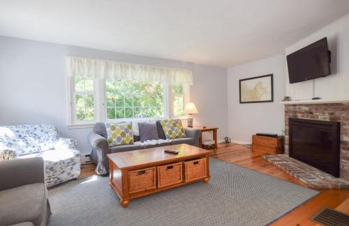 Eastham Casa | Hot Tub Central A C Dog Friendly