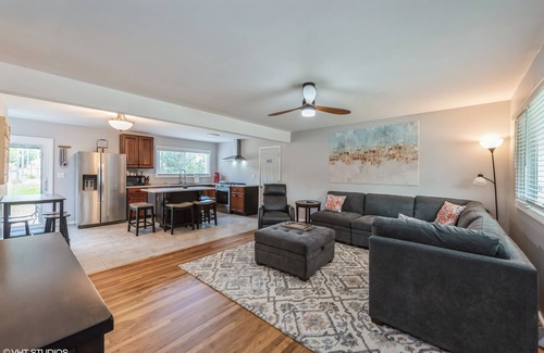 Michigan City Casa | HOT TUB/CLOSE TO DUNES