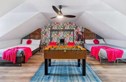 Lawrenceville Casa | Hot Tub Comfort in Walkable Lawrenceville