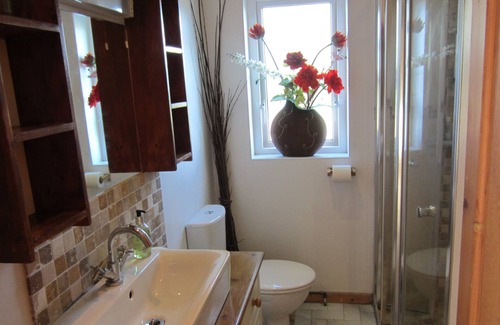 Galway Cabaña | Bañera de hidromasaje Cottage de lujo cerca del mar y el golf con tenis de mesa, bádminton.
