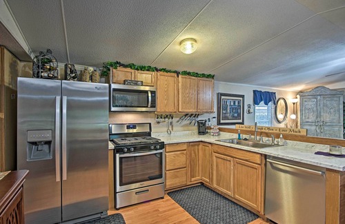 Grove Casa | Privado 1-Acre Grove Home w / Bañera de hidromasaje por Grand Lake!