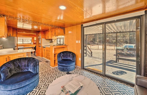 Payson Cabaña | Hot Tub & Deck: Waterfront Escape in Payson!