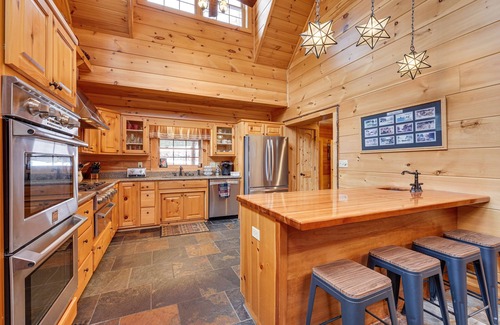 Old Forge Cabina | Hot Tub & Dock: Waterfront Cabin in Old Forge!