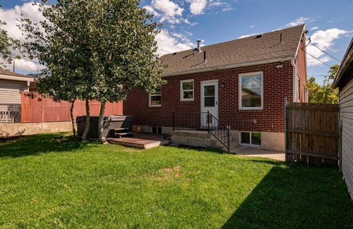 East Millcreek Casa | Hot Tub - Family Room - BBQ