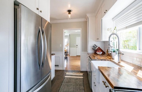 East Millcreek Casa | Hot Tub - Family Room - BBQ