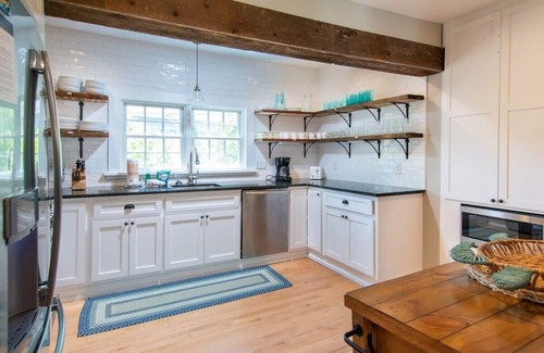 North Chatham Casa | Hot Tub, Fenced Yard & Dog Friendly