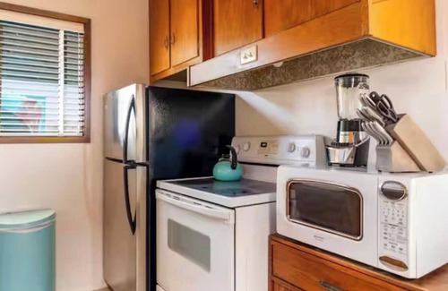 Wonder Valley Casa | Hot Tub | Fire Pit | Relaxing Day Bed |Dogs Ok
