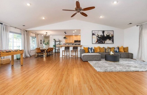 Mariposa Casa | Hot Tub, Fire Pit, 5 Acres of Privacy, and possibly the Best Views in Mariposa!